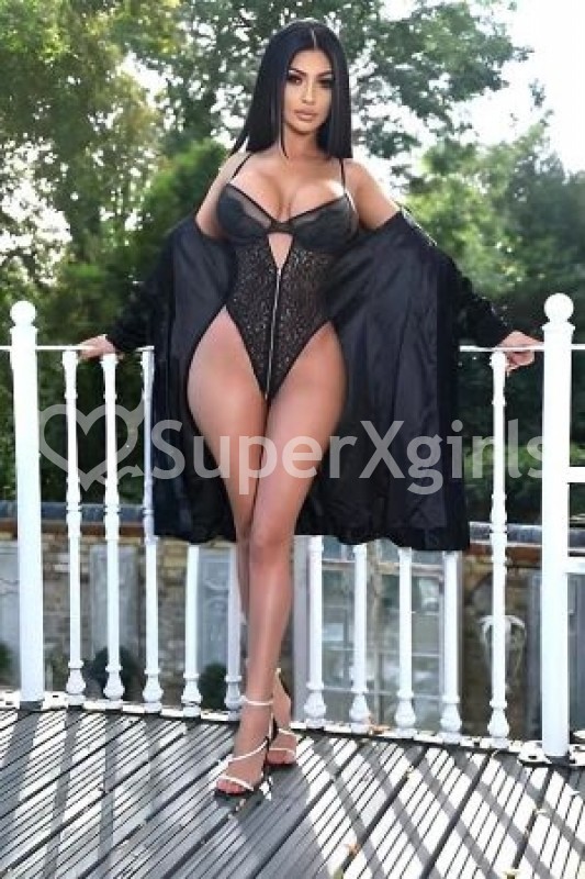 Lara Escort in London