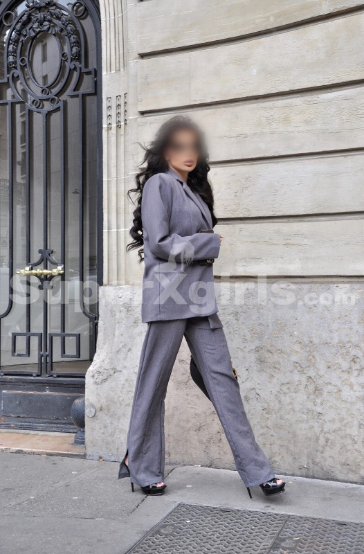 Ayah Bella Escort in Paris