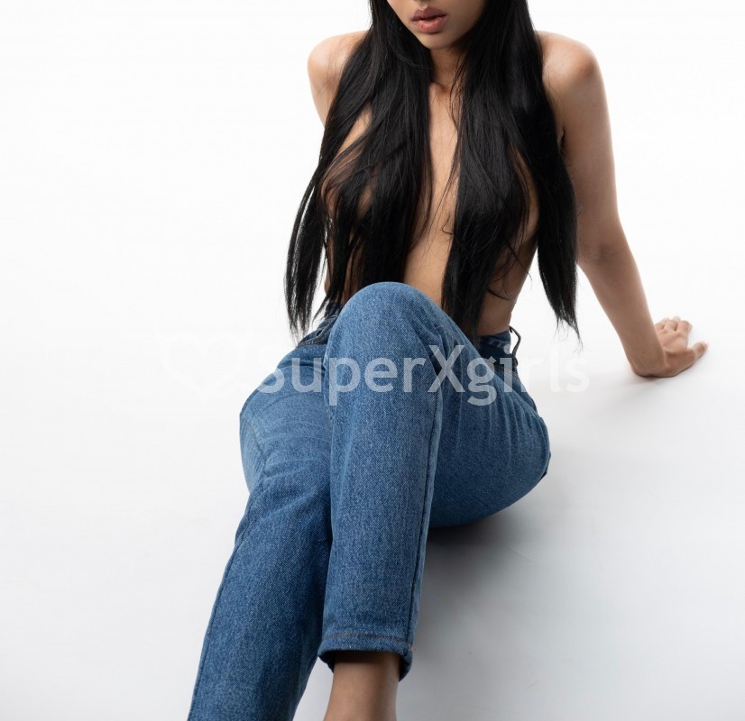 Karolina Escort in Singapore