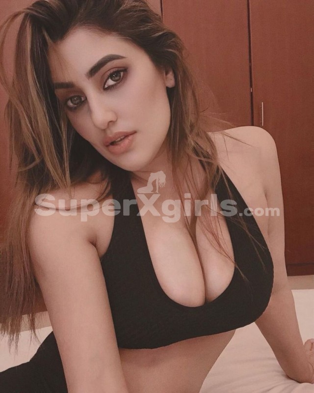 Preeti Sharma ליווי ב דובאי