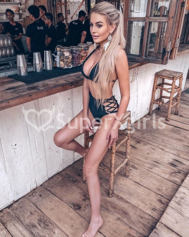 Alina Escort in Baku