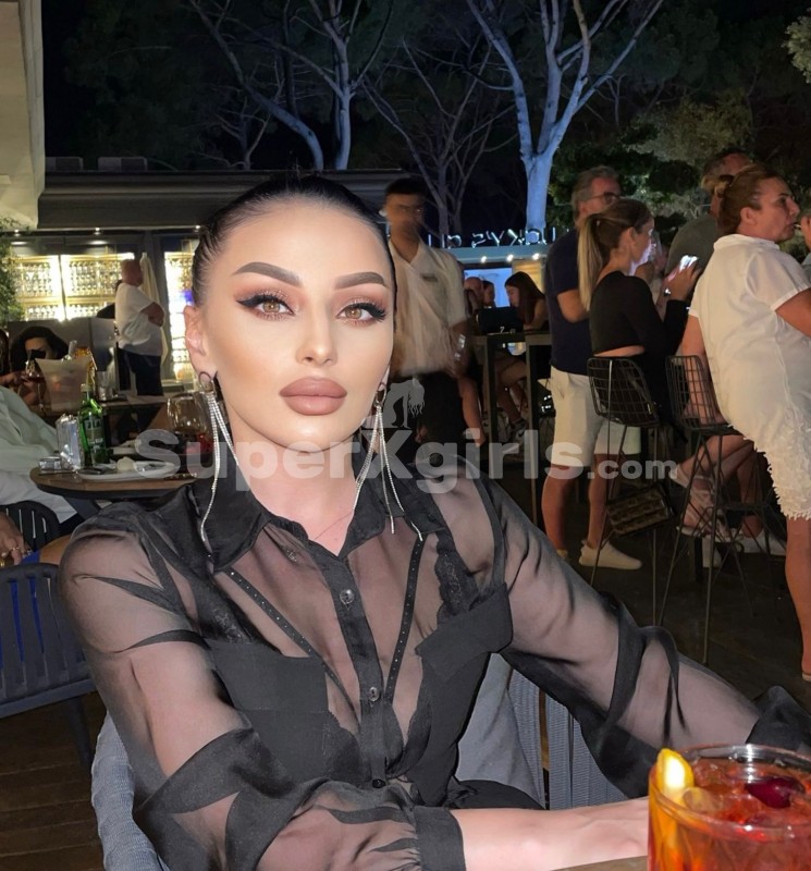 Karina Escort Izmir