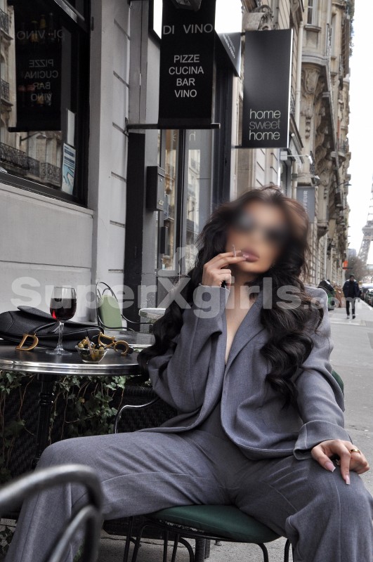 Ayah Bella Escort in Paris