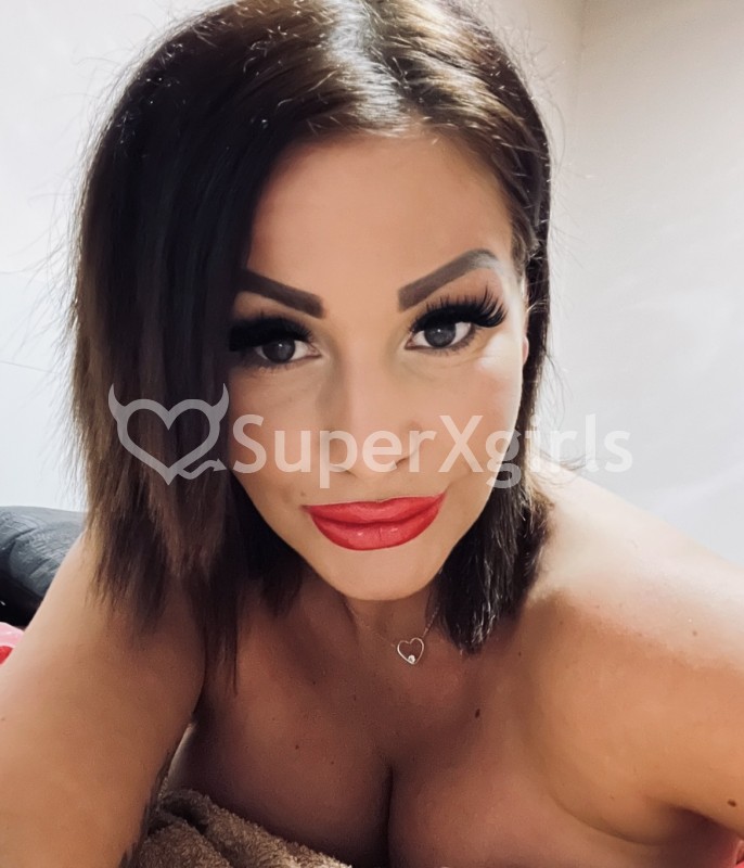 Melanie Escort in Athens