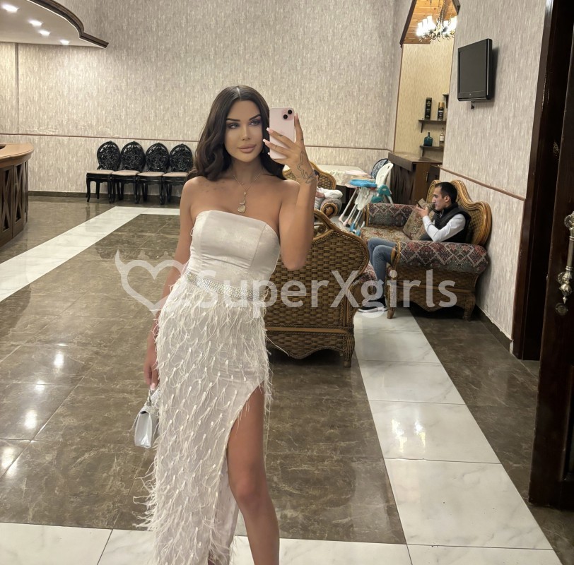 Esya Escort in Baku