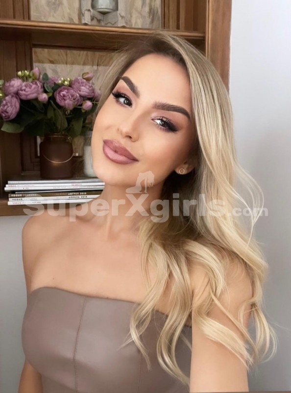 Kamila Escort in Dubai