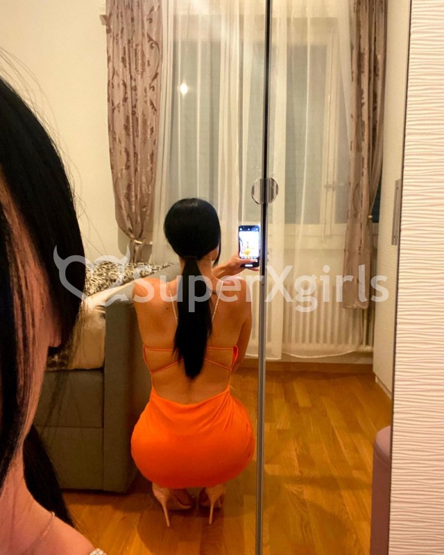 Feride Escort in Baku