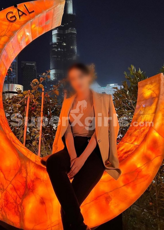 Naomi Escort Dubai