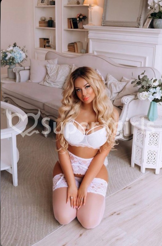 Ashley Escort in St Albans