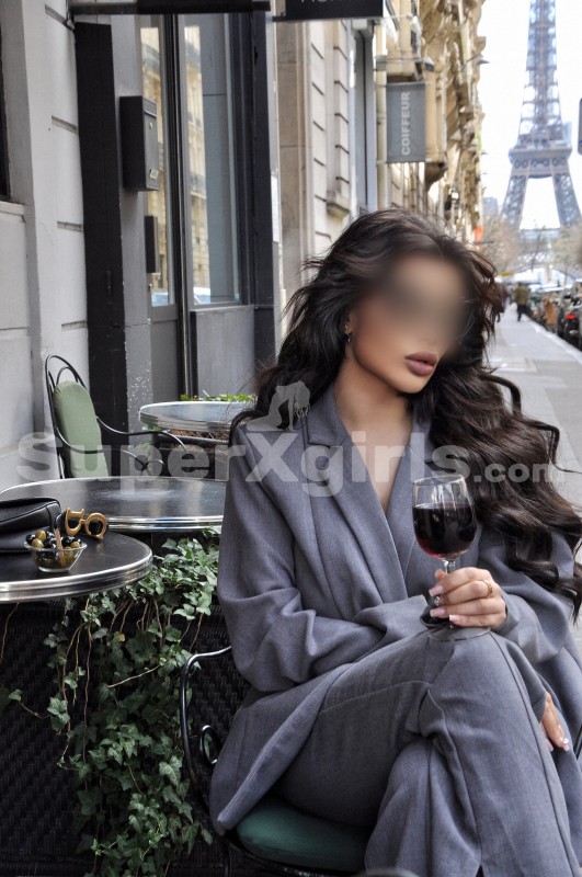 Ayah Bella Escort in Paris