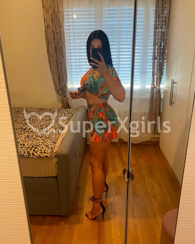 Feride Escort in Baku