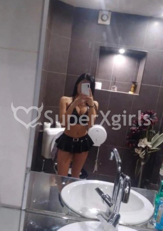 ELLA Escort in Surrey