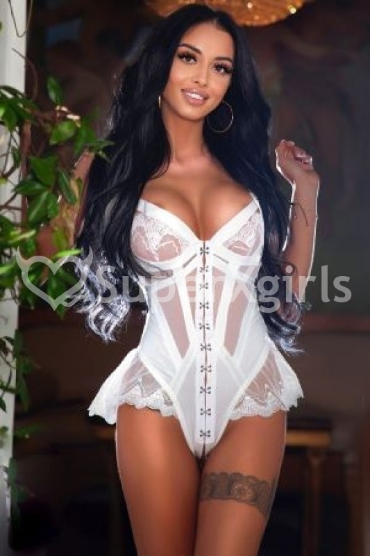 Annalise Escort London