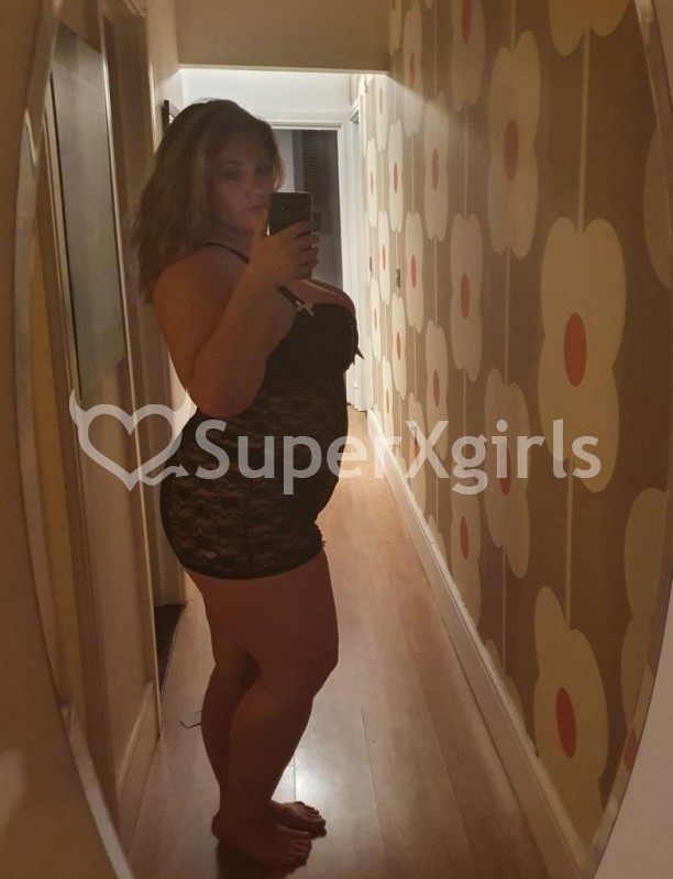 scarlett Escort Guildford