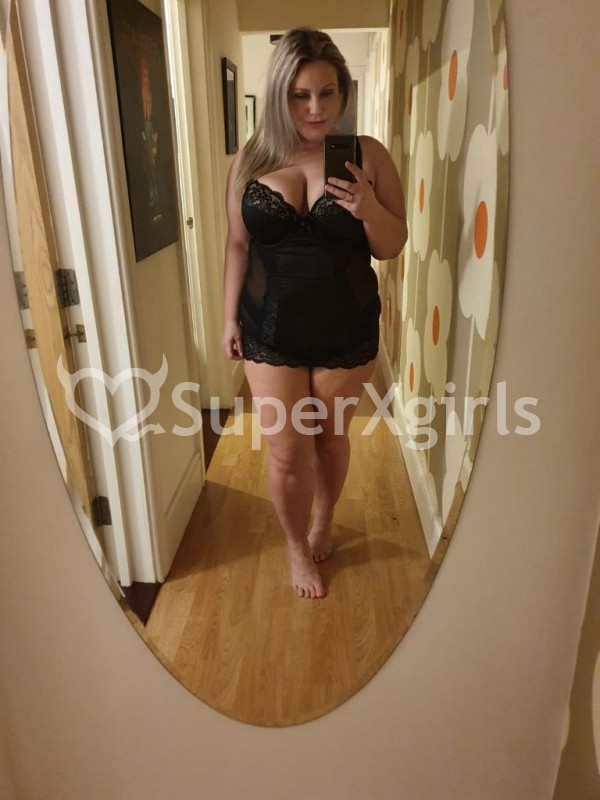 scarlett Escort Guildford