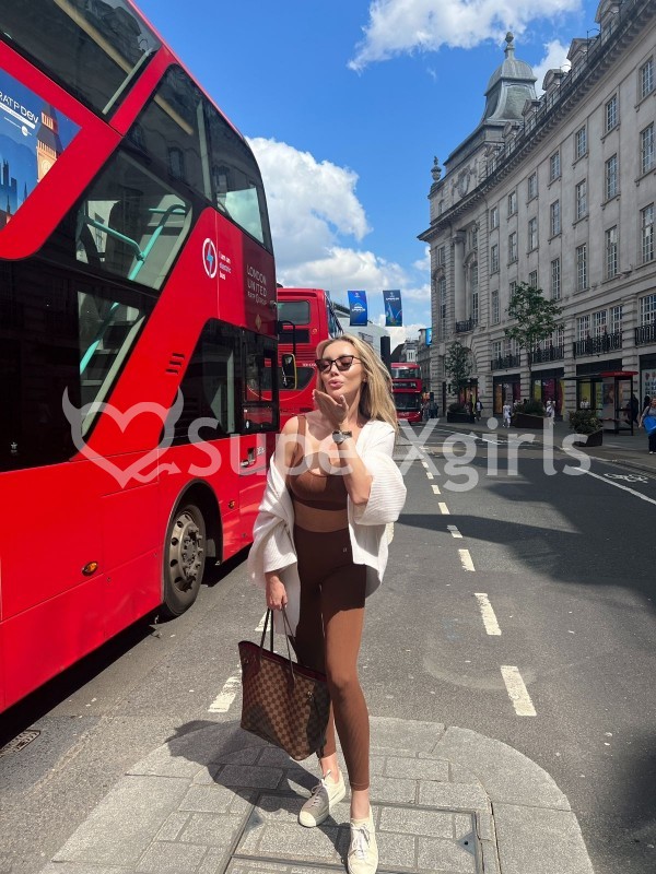 Alanis Escort London