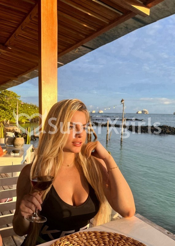 Alena مرافقة ليماسول