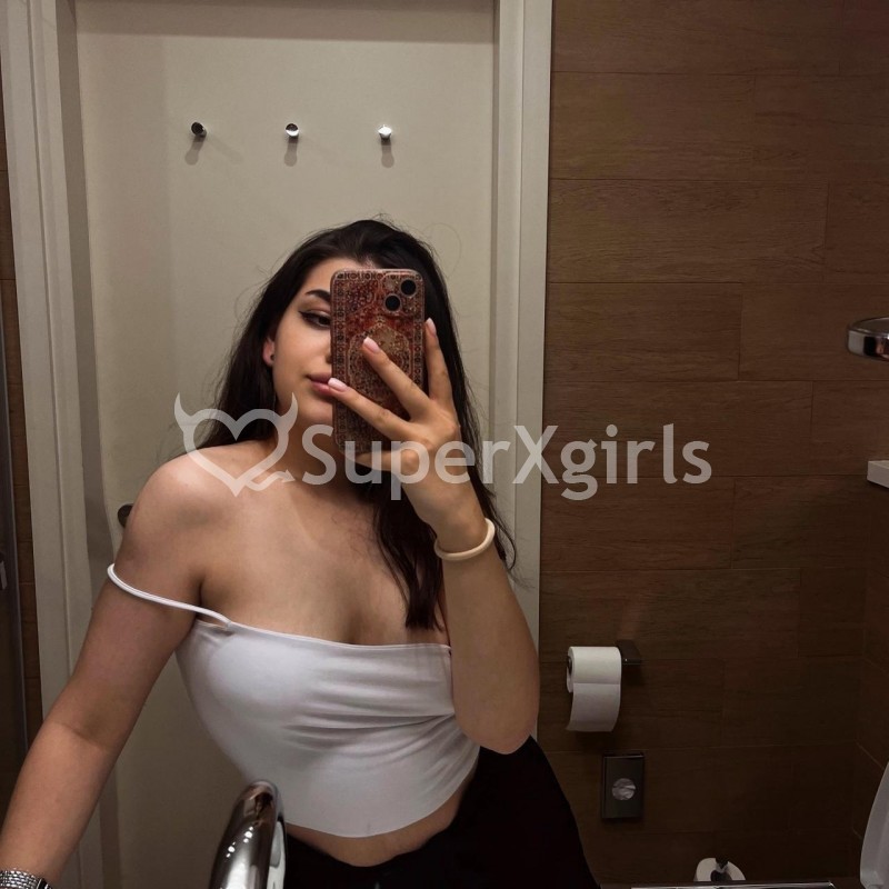 Anna ესკორტი დუბაი