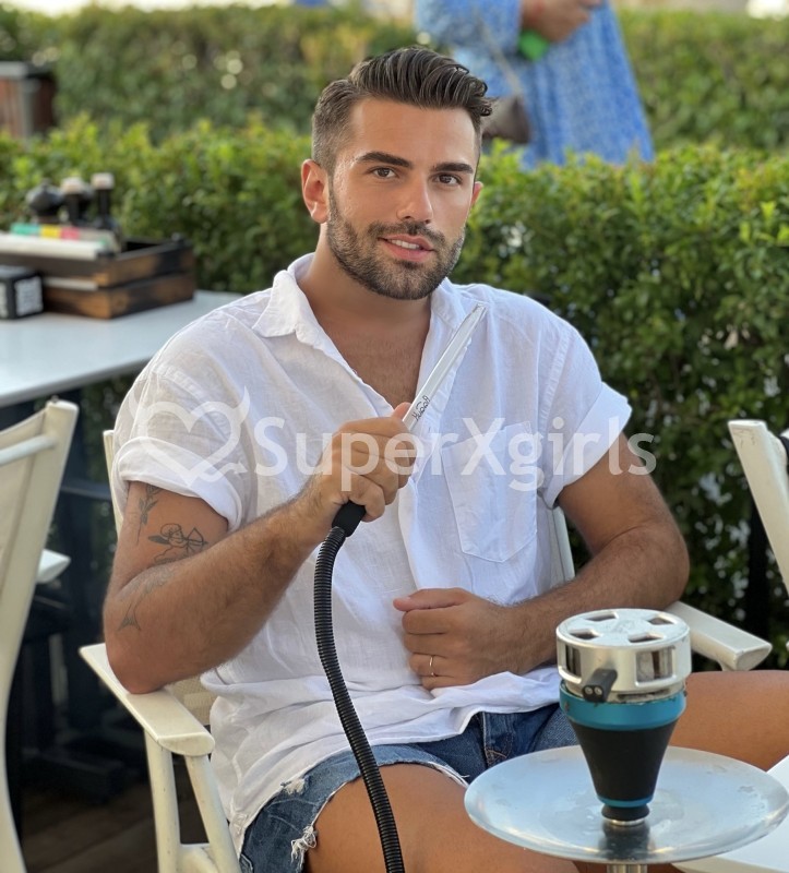 Maximus_ Meninos Corfu