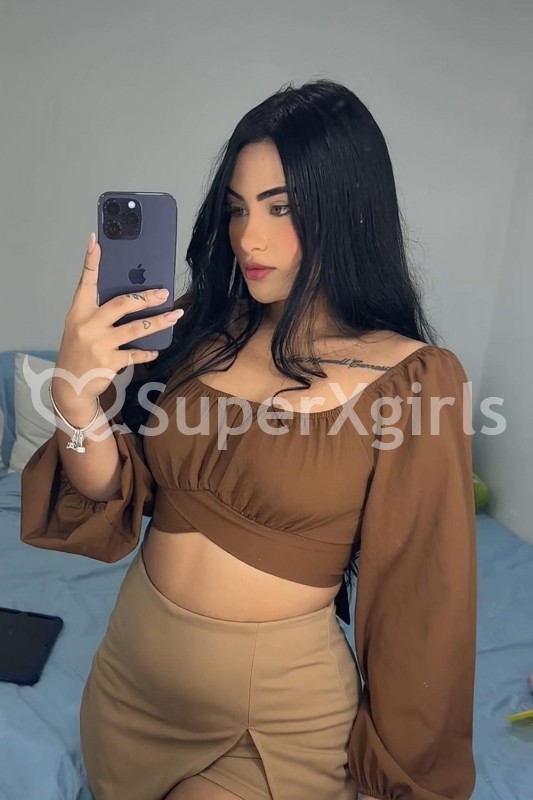 April Escorte Paris
