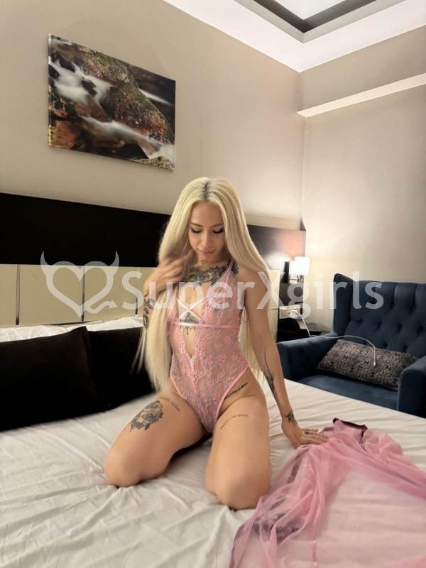 COLLEGE GIRL SERENAY