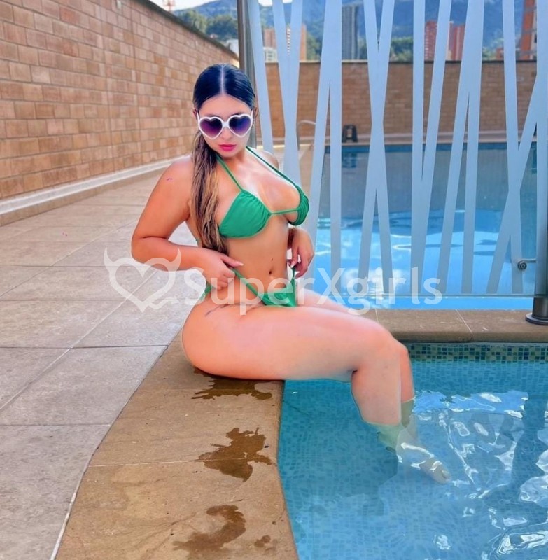 Larisaa ესკორტი კუნძული სანტორინი