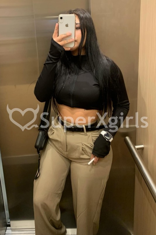 April Escorte Paris