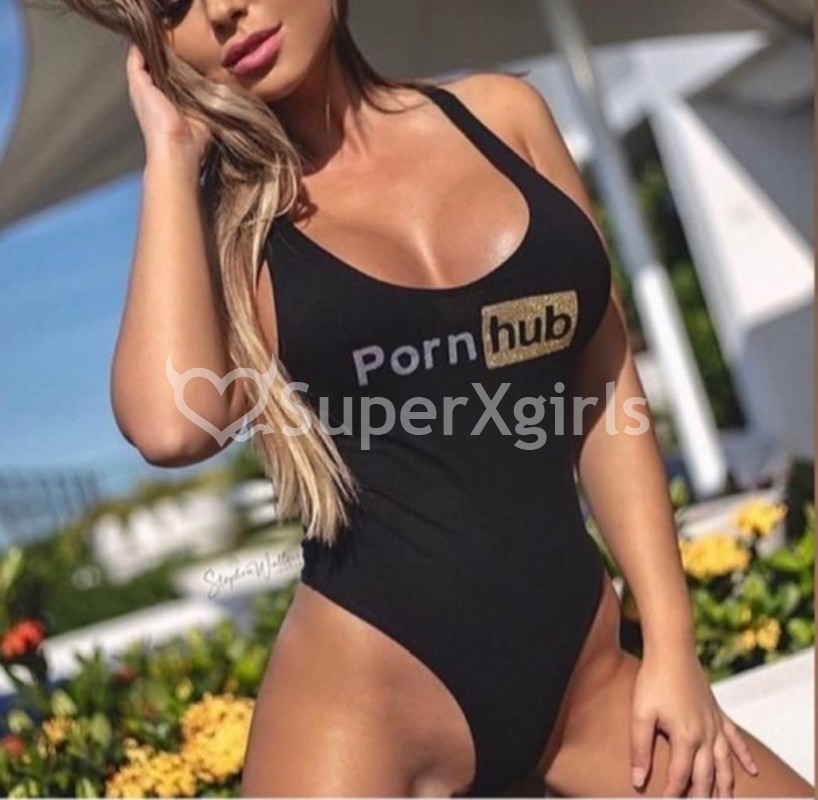 Nina Milano مرافقة مدريد
