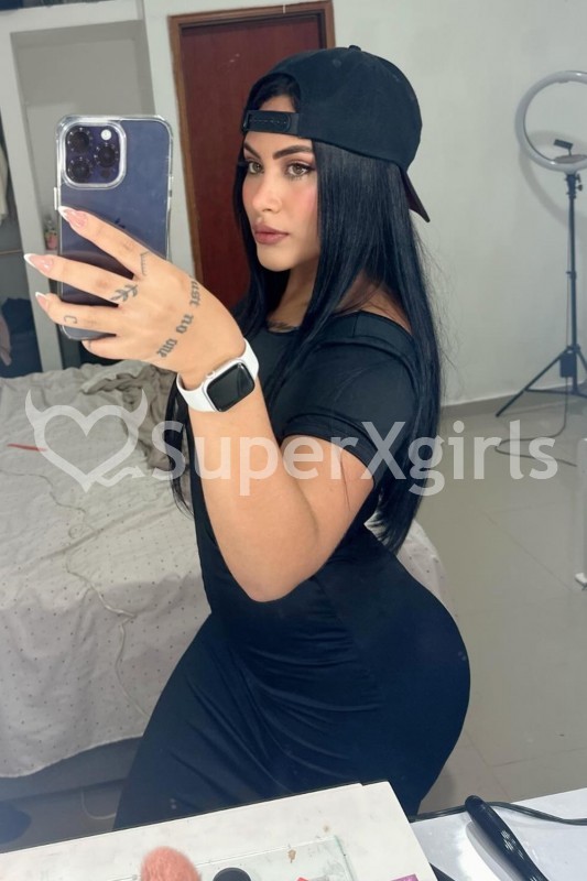 April Escorte Paris