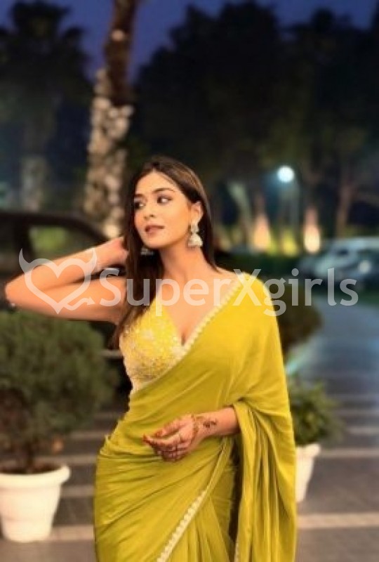 Aiman Escort Karachi