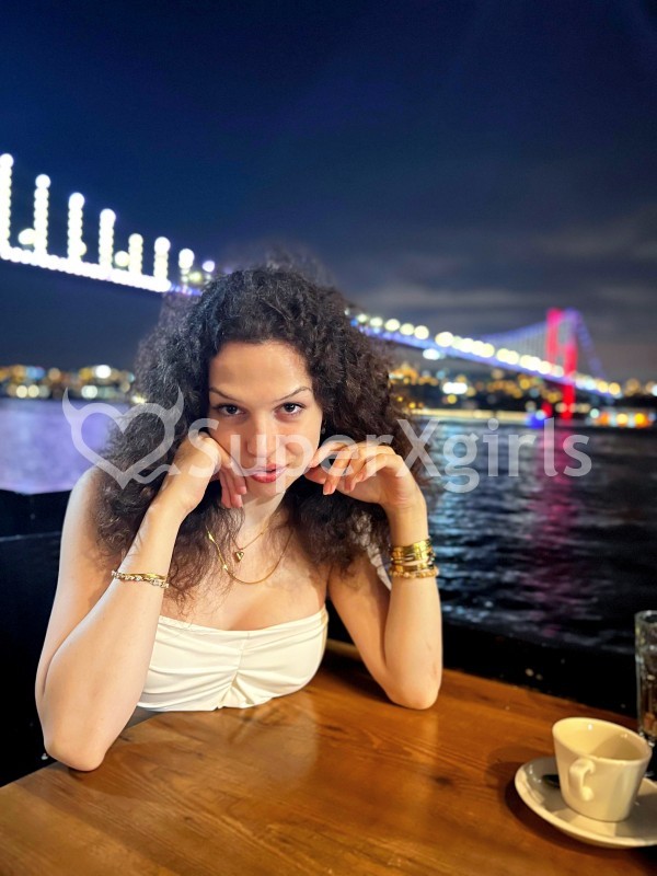 EYLUL YERLITAS Escorte Istanbul