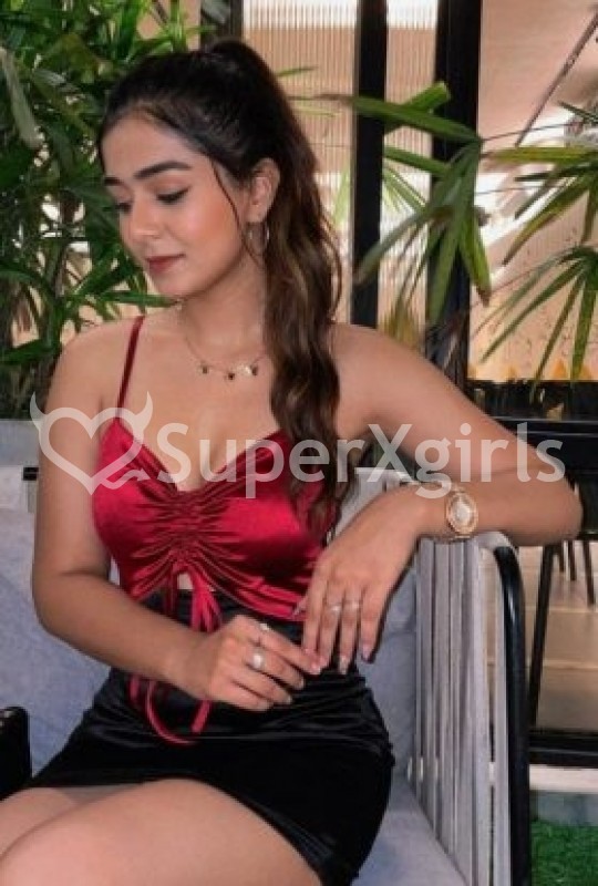Aiman Escort Karachi