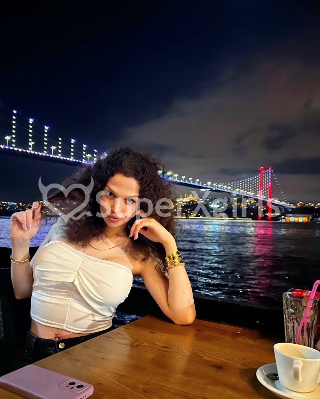 EYLUL YERLITAS Escorte Istanbul