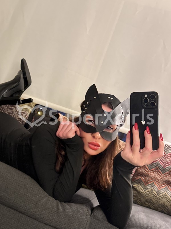 Alina مرافقة اسطنبول