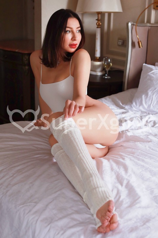 Alina مرافقة اسطنبول