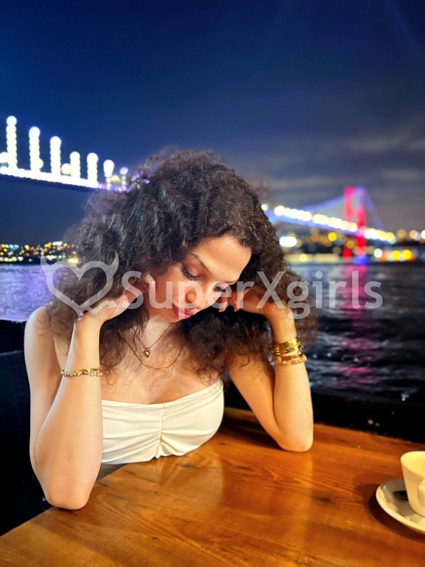 EYLUL YERLITAS Escorte Istanbul