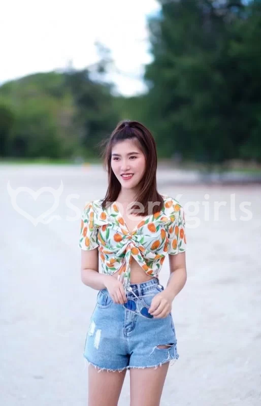 nayesa hộ tống Amman
