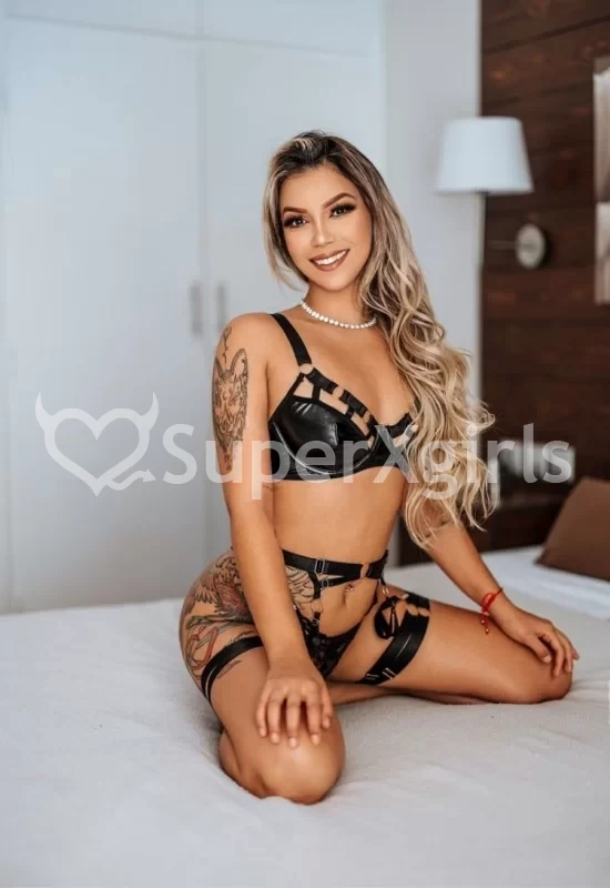 Monica مرافقة كاتانيا