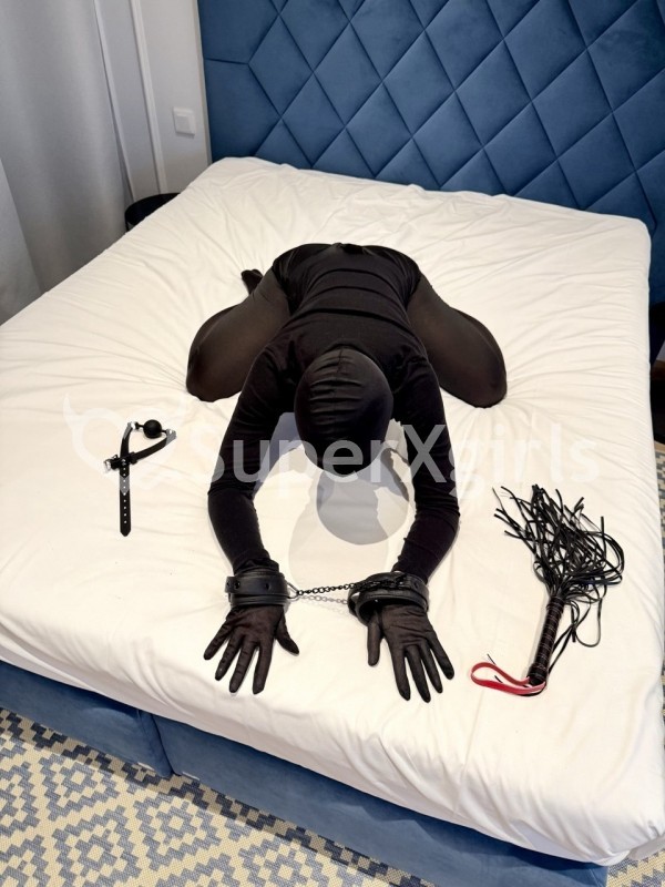 Kitty Sub I am Kitty, a 26-year-old Czech submissive girl