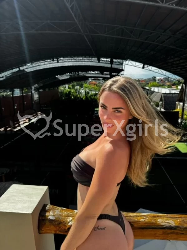 Maria hộ tống Ayia Napa