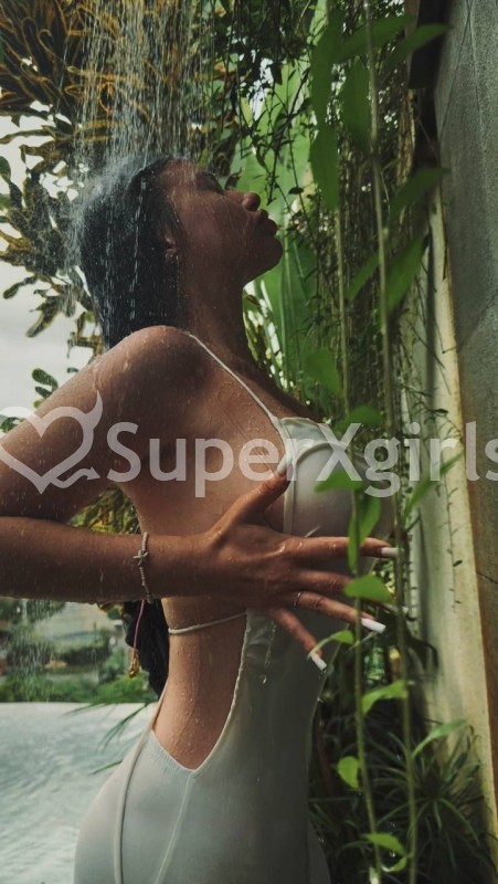 Amelia مرافقة موسكو