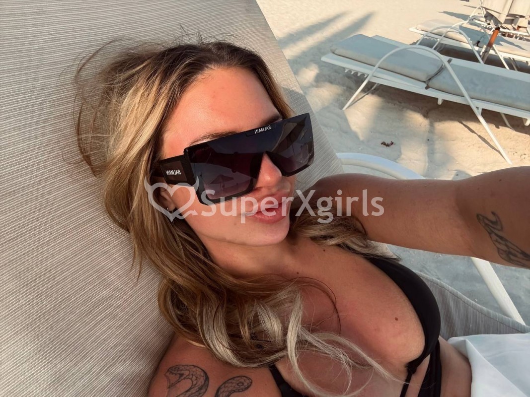 Amelia مرافقة موسكو